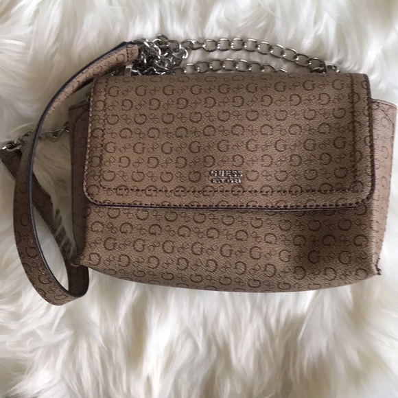 GUESS LOGO SLING BAG - Picture 3 of 8